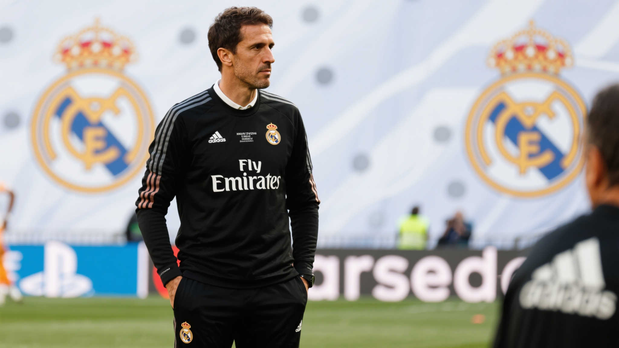 皇马主帅需遵循框架解难,哈维-阿隆索聚焦战术细节 现代足球早已超越了简单地追求进球,成为了一门精细化